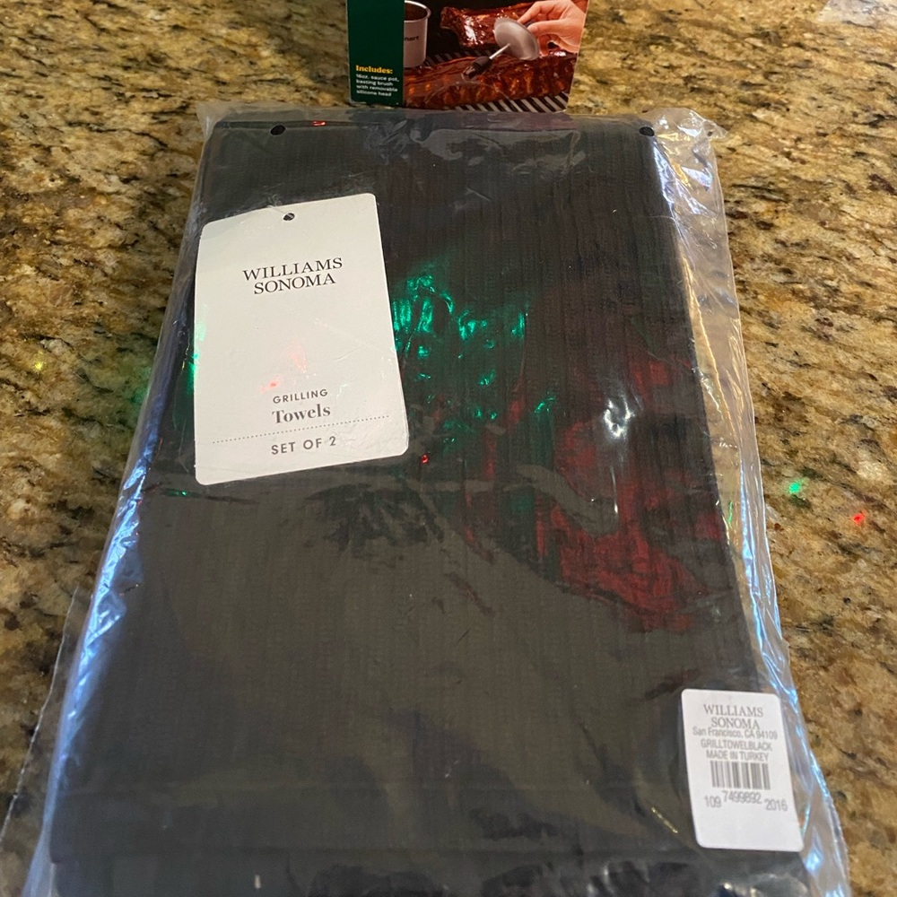 Williams Sonoma Charcoal Grilling Towels Set